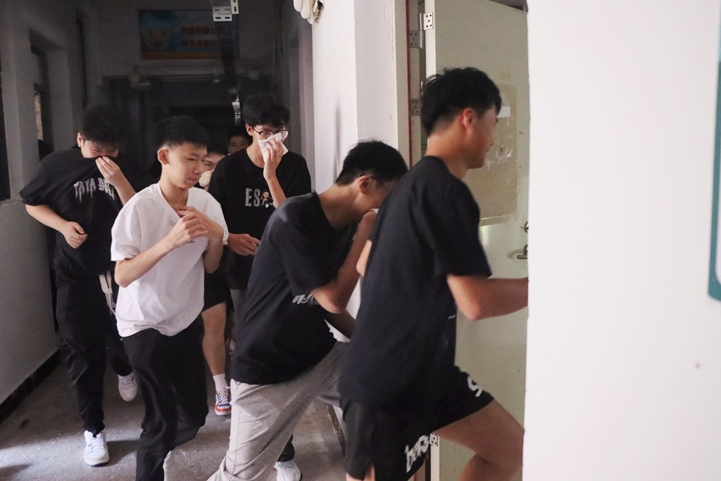 03.jpg