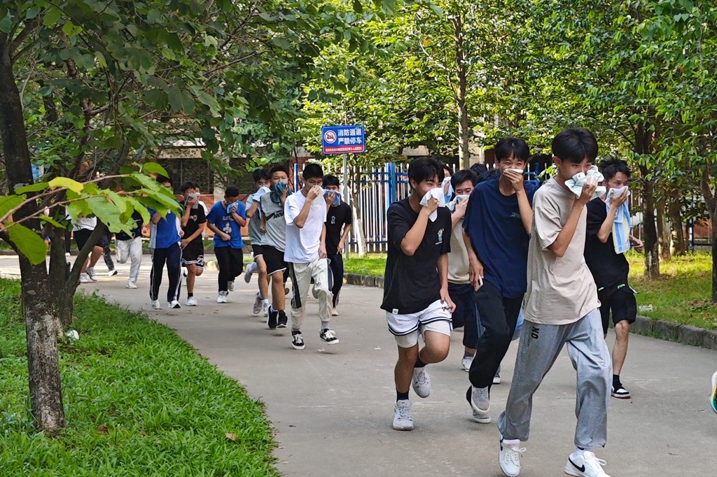 05.jpg
