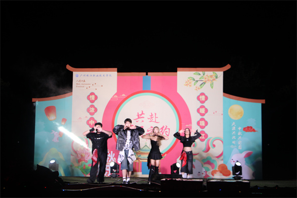 IMG_1090.jpg IMG_1090.jpg