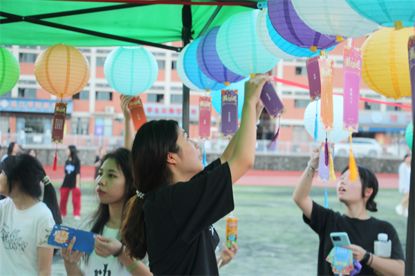 IMG_0903.jpg IMG_0903.jpg