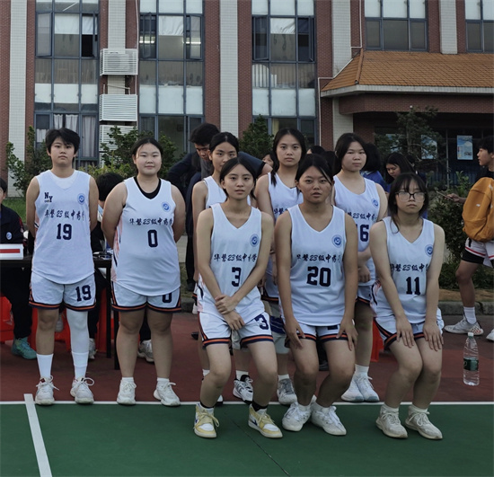 23级中药学班.jpg