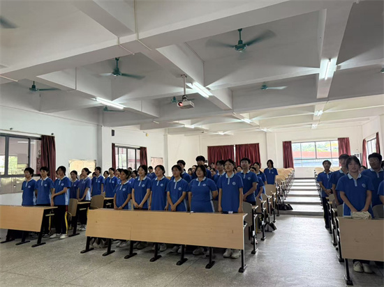 合唱光荣啊,中国共青团.jpg 合唱光荣啊,中国共青团.jpg